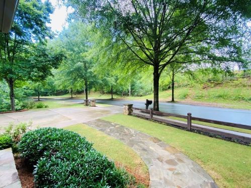 6017 Grand Marina Cir, Gainesville GA  30506-7828 exterior