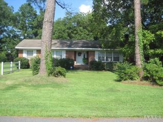111 Roanoke Ave, Plymouth, NC 27962-1517