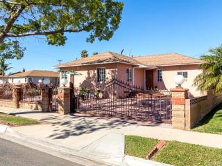 3779 176th St, Torrance, CA 90504-3304