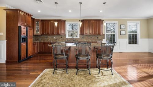 285 Mt Laurel Rd, Mount Laurel NJ  08054-9557 exterior