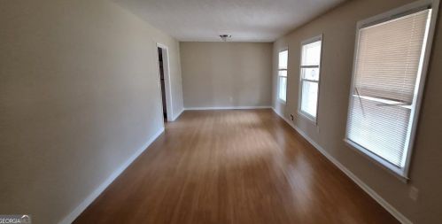 1019 Crestwood Ln, Stone Mountain, GA 30087-2921