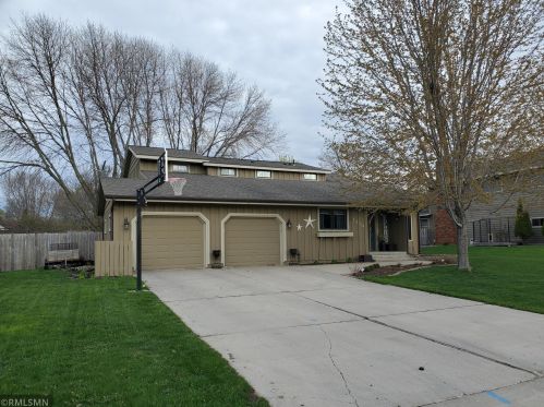 1454 Hansen Dr, Willmar, MN 56201-2830