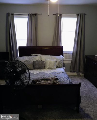 652 College Ave, York PA 17401-3869 exterior