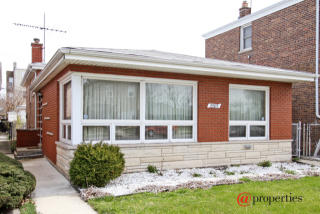 9903 Prairie Ave, Chicago, IL 60628-1453