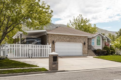 1380 200, Centerville, UT 84014-1208