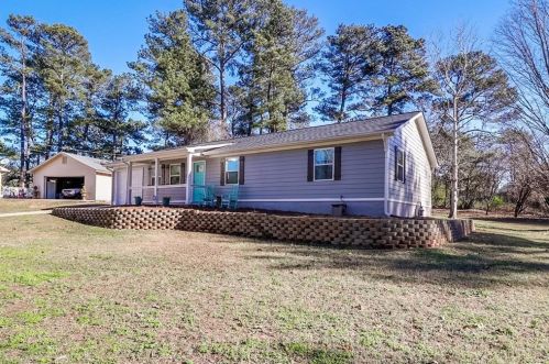 1128 Wayne Dr, Lithonia, GA 30078-2024