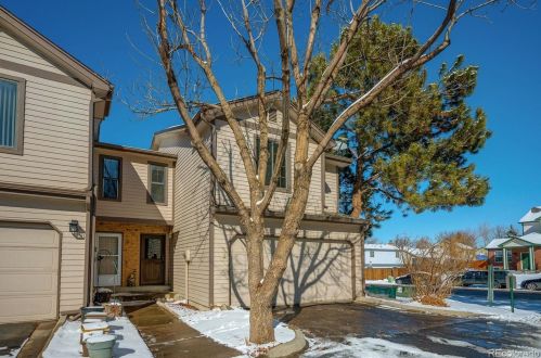 801 Joplin Cir, Denver, CO 80017-3068