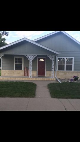 414 Cedar St, Yankton, SD 57078-4307