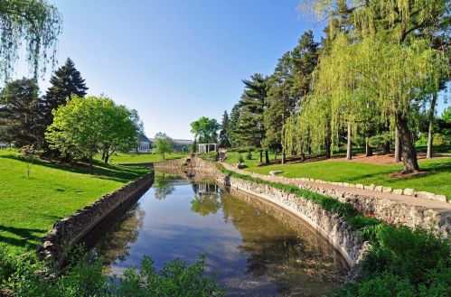 879 Hoyt Ave, Saint Paul MN  55106-1042 exterior