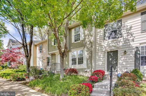 6013 Shepherd Sq, Columbia, MD 21044-3114