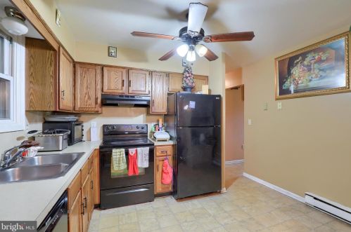 3074 Todd Ln, Lancaster PA  17601-1352 exterior