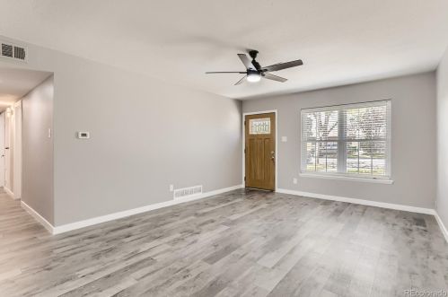 706 Troy Ct, Aurora CO 80011-6641 exterior