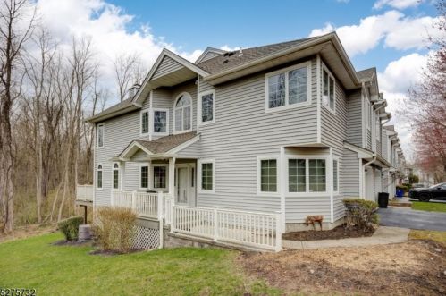 66 Davenport Rd, Montville Township, NJ 07045-9199
