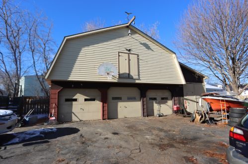 6 Elliott Ave, Lewiston, ME 04240-5230