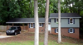 1070 Pine Knoll Dr, Macon, GA 31204-1109
