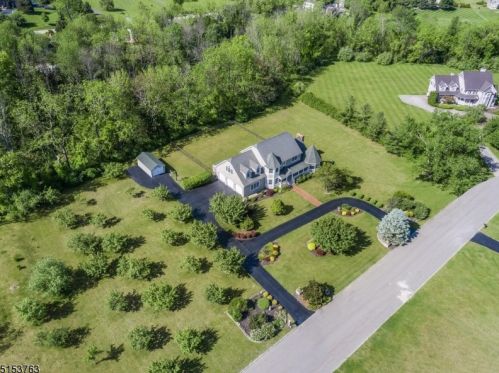 5 Mill Race Ct, Andover, NJ 07821-2305
