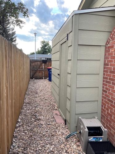 2642 Sable Way, Aurora CO  80014-2404 exterior