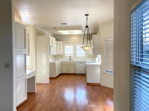 2690 Hogan Dr, Turlock, CA 95382-9131