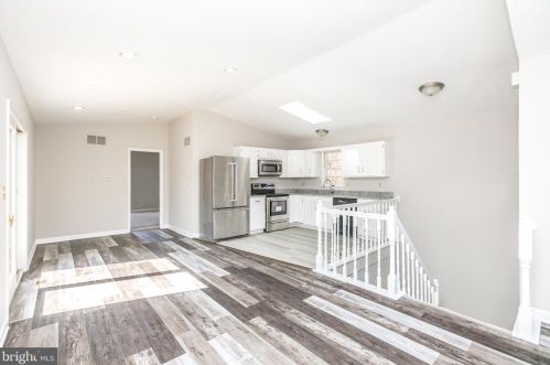128 Delaware Ave, Riviera Beach, MD 21122-5404