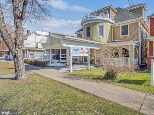 98 Washington St, Berkeley Springs, WV 25411-1529