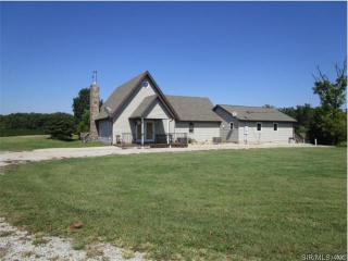 7420 Shamrock Rd, Tamaroa, IL 62888-2124