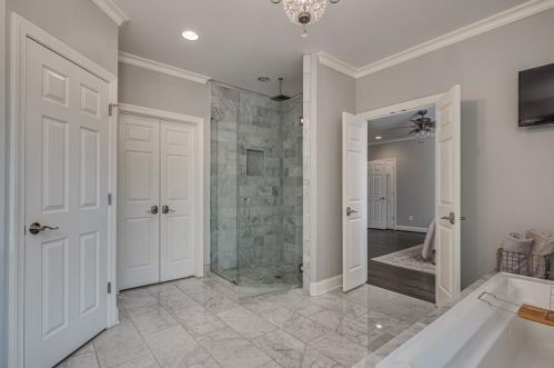 6110 Harleston Rd, Atlanta GA  30328-4108 exterior
