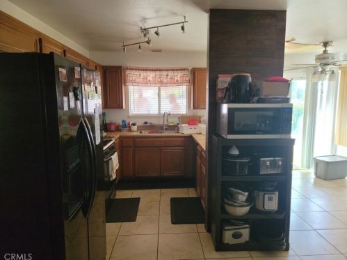 967 Elmwood Ave, Rialto, CA 92376-3963