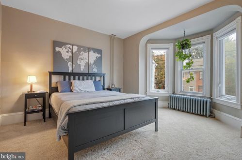 232 Walnut St, Lancaster PA  17602-2342 exterior