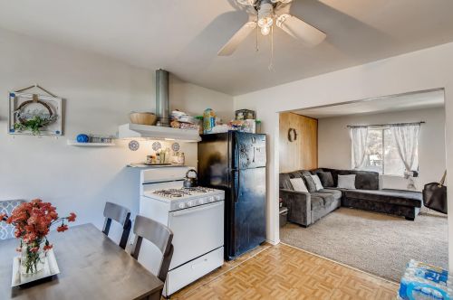 81 Oaklawn Ave, Chula Vista CA  91910-1330 exterior