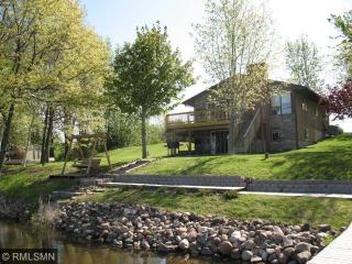 33190 Marmon St, Spectacle Lake, MN 55008-7871