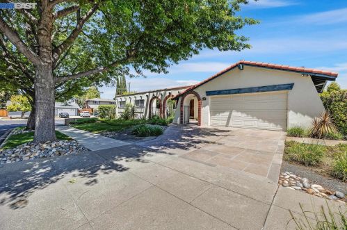 502 Escondido Cir, Livermore, CA 94550-5204