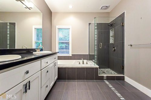 8615 Hope Mews Ct, Atlanta GA  30350-2961 exterior