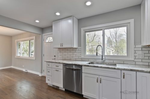 1019 Castlewood Ln, Bannockburn IL  60015-2609 exterior