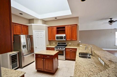 10613 Dry Creek Ln, Frisco, TX 75035-8433