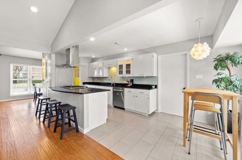 2608 Dunbarton Dr, Austin TX  78723-2233 exterior