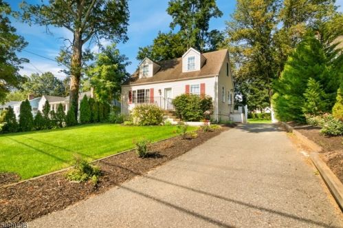 15 Corey Rd, Parsippany, NJ 07834-2104