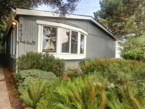 3436 Benton St, Newport OR  97365-3047 exterior