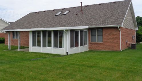 1531 New Castle Ln, Springfield OH  45503-7715 exterior