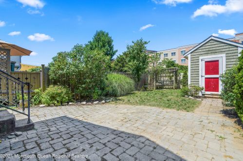 62 Oakland St, Tinton Falls NJ  07701-1104 exterior