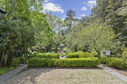 2868 Habersham Rd, Atlanta GA  30305-2959 exterior
