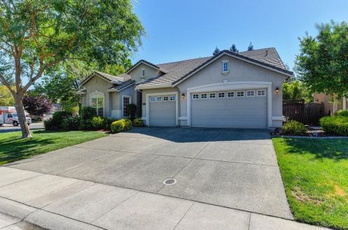 837 Travis St, Folsom, CA 95630-8806