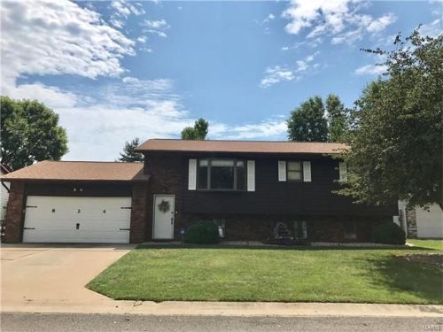 824 Wildwood Dr, Fort Russell, IL 62010-1134