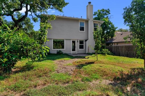 5911 Brown Rock Trl, Austin TX  78749-3314 exterior