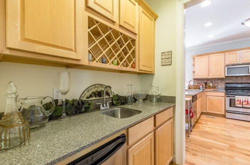 1758 Marietta Rd, Atlanta GA  30318-2735 exterior