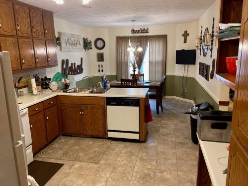 129 Landover Dr, Stockbridge GA  30281-3313 exterior