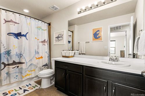 4820 Versailles St, Denver CO  80015-6801 exterior