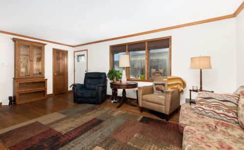 1601 Maple St, Glenview, IL 60025-1435