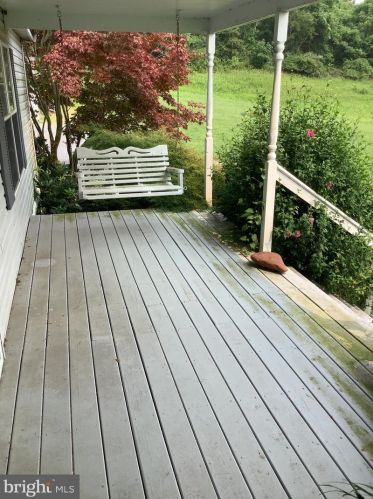 245 Gladiator Way, Hedgesville WV 25427-6578 exterior