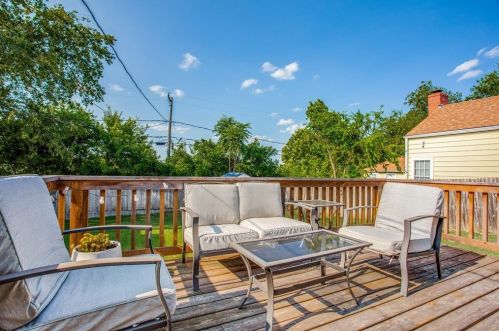 4216 Locke Ave, Fort Worth TX  76107-5520 exterior