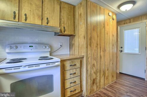 606 Spg Gdn St, Carlisle PA  17013-2526 exterior